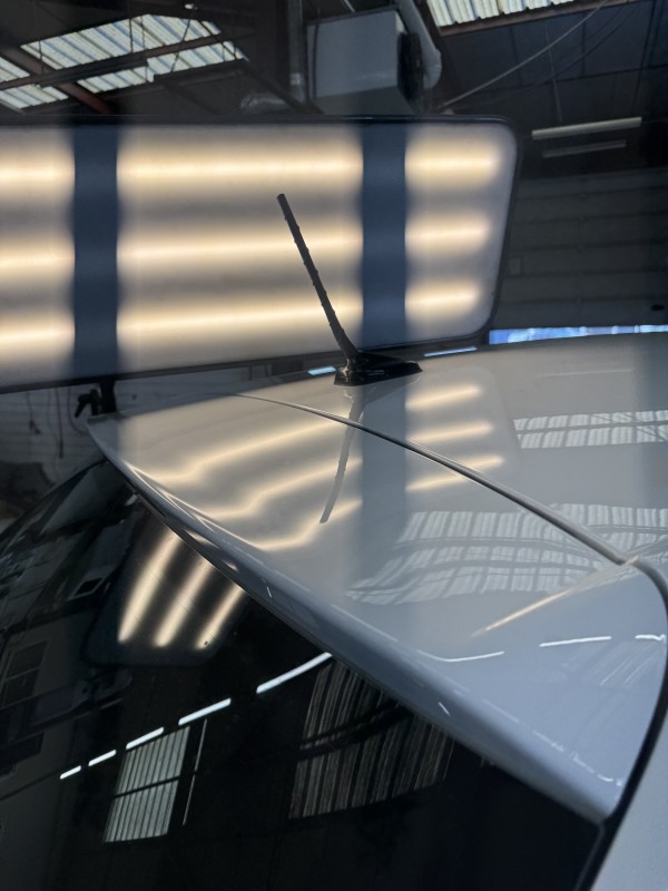 Réparation de béquet arrière sans peinture – Finition parfaite, sans trace