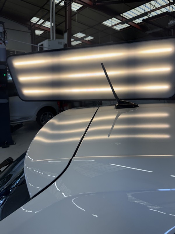 Réparation de béquet arrière sans peinture – Finition parfaite, sans trace