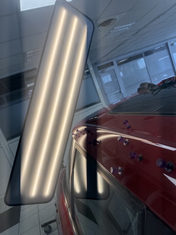 Débosselage d'une carrosserie suite à une grêle à Villefranche sur Saône : Votre Carrosserie Comme Neuve