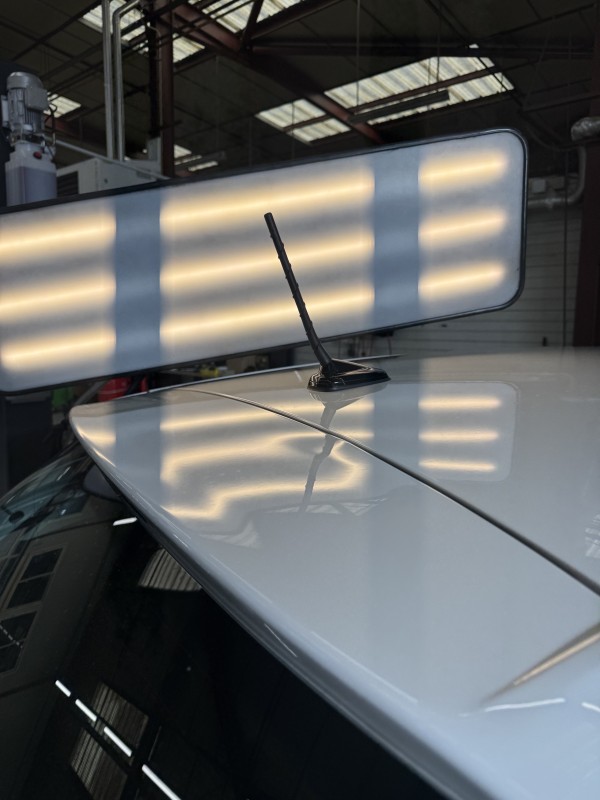 Réparation de béquet arrière sans peinture – Finition parfaite, sans trace